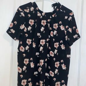 Black Floral top size size medium